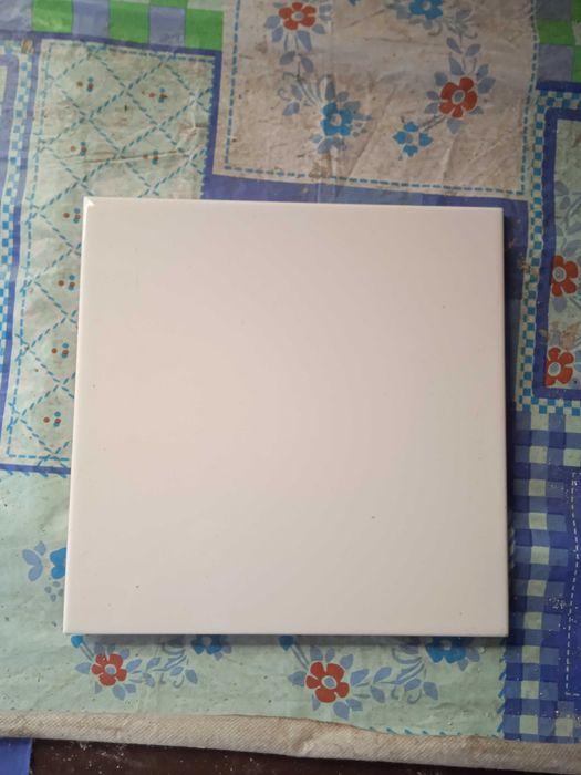 Vendo azulejos brancos