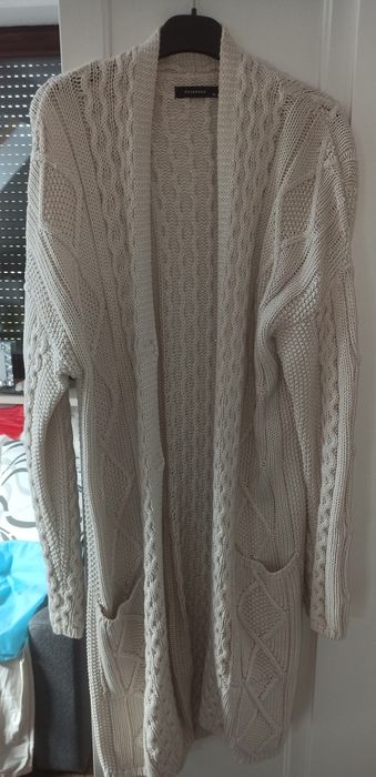 Reserved sweter luźny z warkoczami r. M