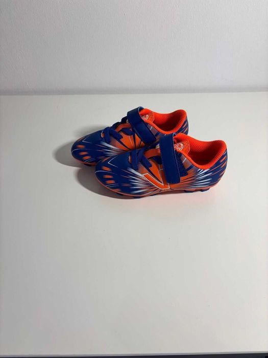 Новая детская обувь для футбола Victory 27р. трава, газон.Оригипал