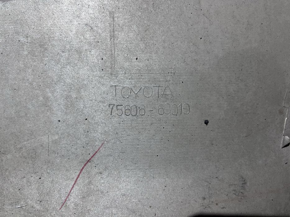 Aba / Embaladeira Guarda Lamas Toyota Land Cruiser J90 (TRA/ESQ)