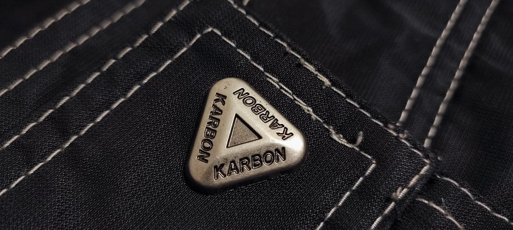 Фирменный лыжный Karbon
