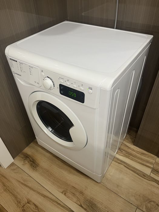 Прально-сушильна машина Indesit EWDE 71280 W EU