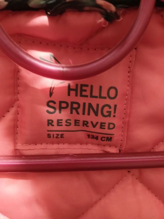 Продам куртку для дівчинки reserved  134
