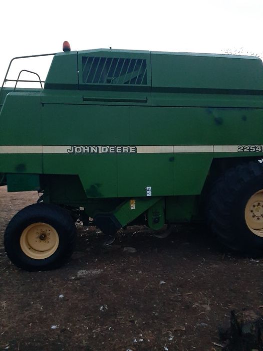 John Deere 2254.