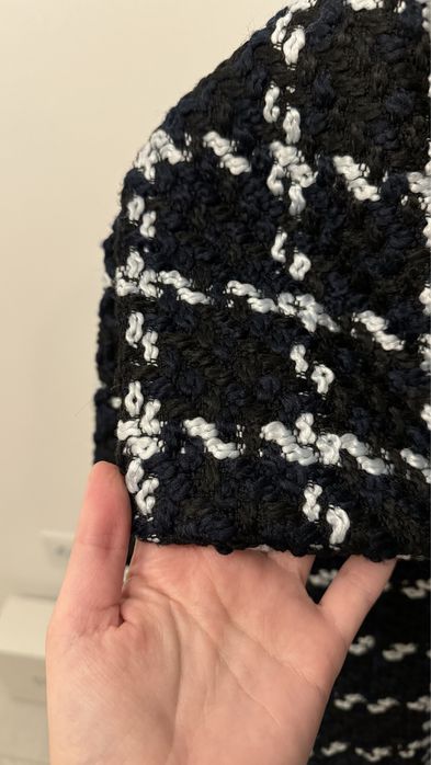 Плаття з цупкого твіду