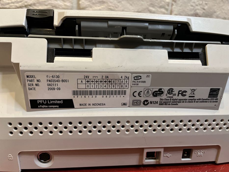 Портативний сканер Fujitsu ( fi-6130)