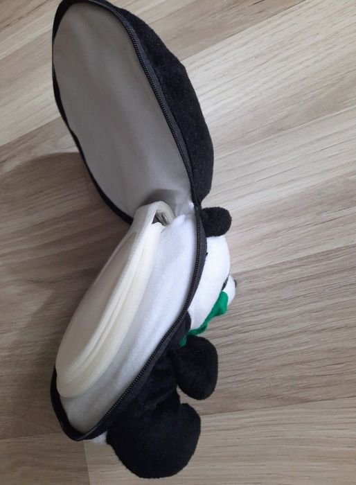 Сумочка-футляр для зберігання CD дисків.