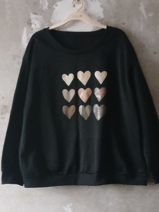 Жіночий оверсайз світшот «9 сердець» – теплий, м’який