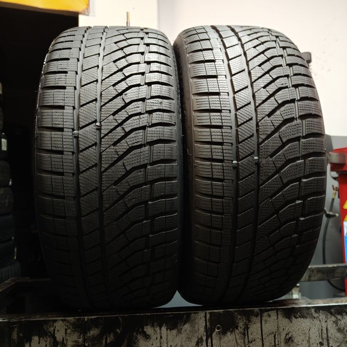 255/45/18 XL Sprzedam parę opon zimowych Falken