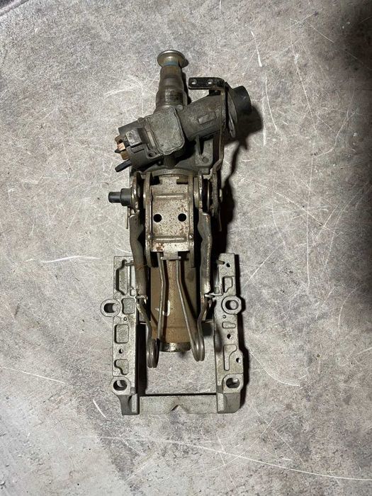 Рульова колонка Audi A4 B5 1.8 1994-2001  8D1419502G