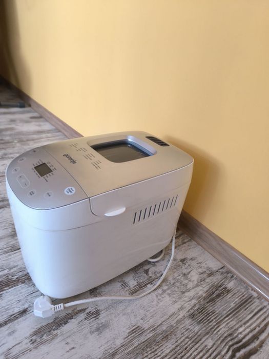 Продам хлібопіч Gorenja BM 1600WG