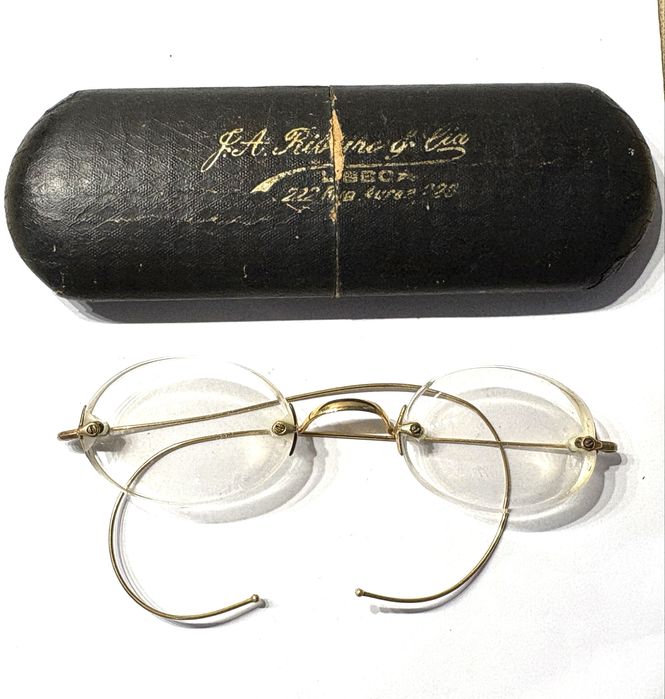 Antigos óculos Stevens & Co flexibles dourados com graduação  forte