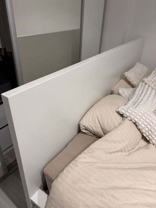 Sprzedam łóżko sypialniane z IKEA z serii MALM.
