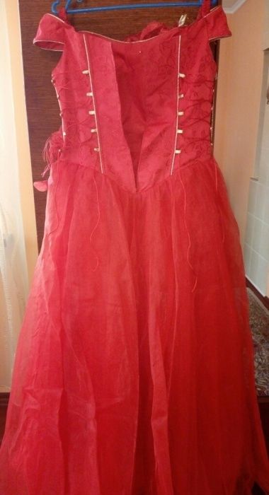 Плаття випускне, червоне,  Розмір 46-48-50