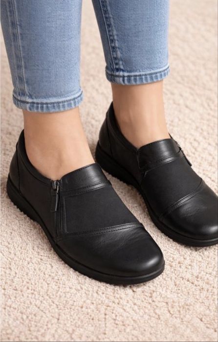 Туфлі, черевики clarks