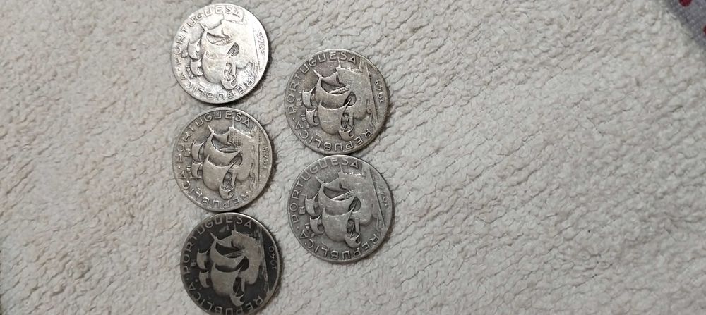 Moedas de 2.50 centavos ( lote)
