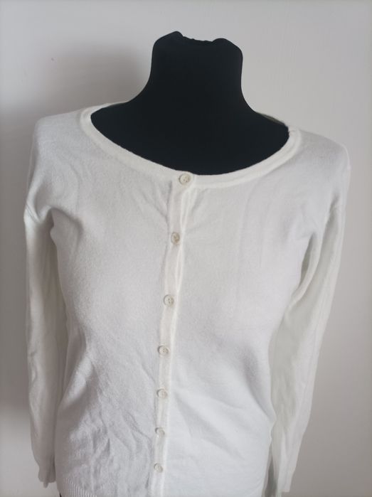 Sweterek na guziczki rozmiar L