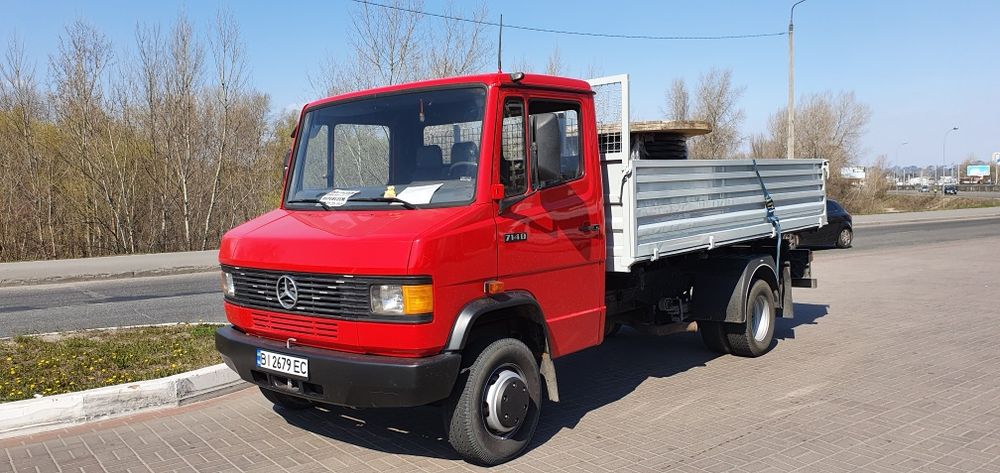 Грузоперевозки по Киеву Доставка товара Квартирный переезд Грузчики