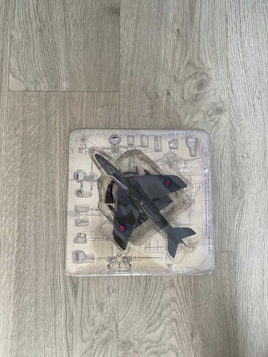 Hawker F.MK.6 "Hunter" UK (Scale 1:72) Planeta DeAgostini and Altaya