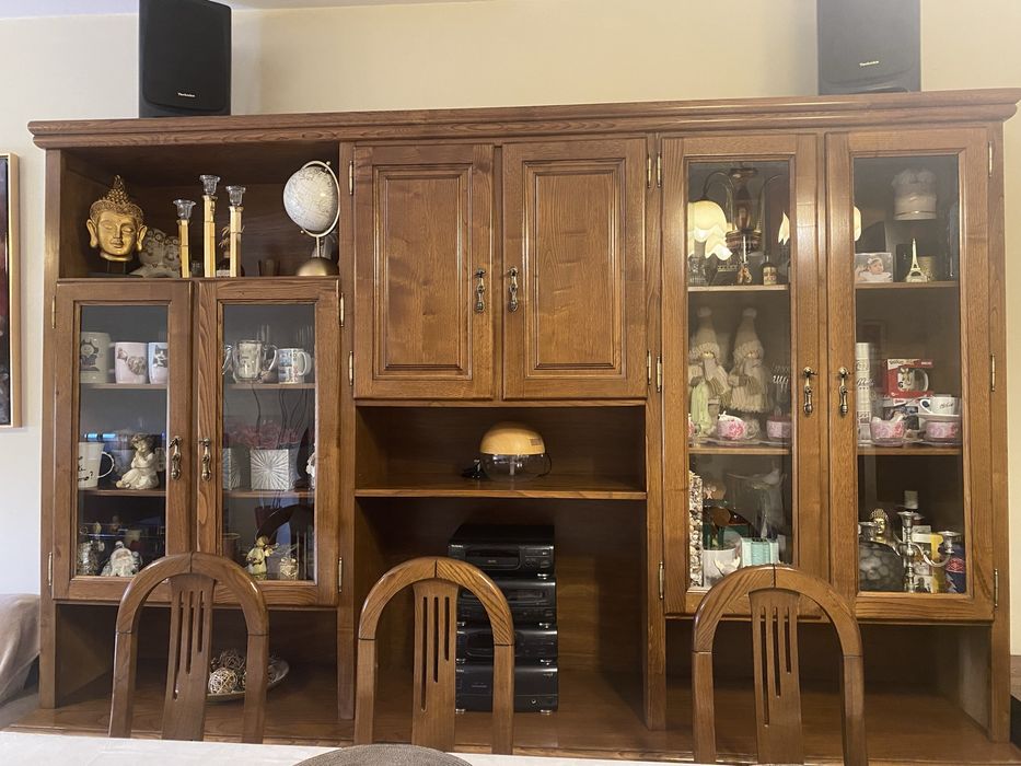 Movel de sala em castanho em bom estado