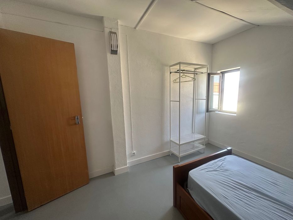 Quarto para arrendar  corroios Laranjeiro