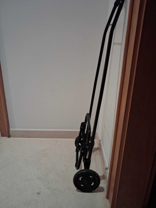 Carrinho para malas dobrável