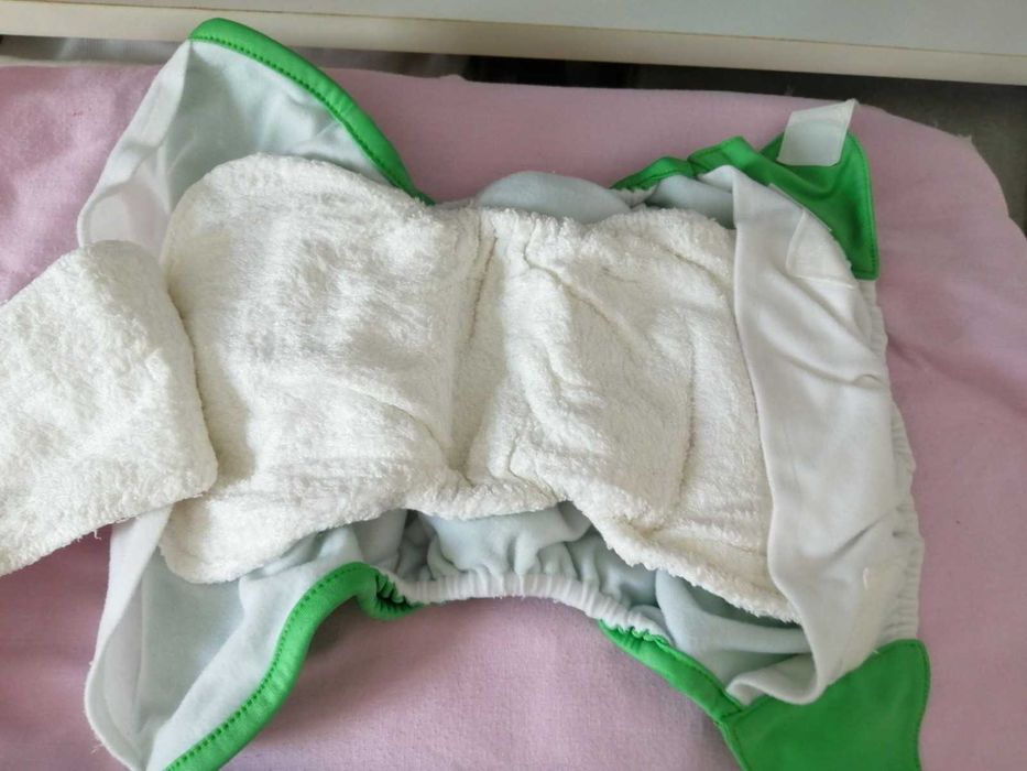 Fraldas reutilizáveis e acessórios (liners, toalhitas e sacos)
