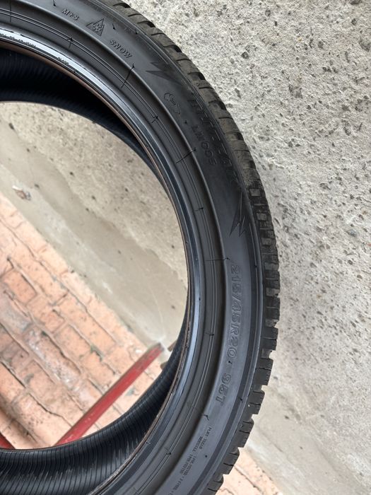 Одиночка Розпаровка Шина Зимова !!!25рік!!! 215/45R20 Bridgestone