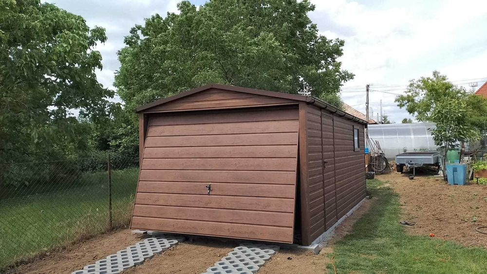 Garaż blaszany akrylowy drewnopodobny orzech