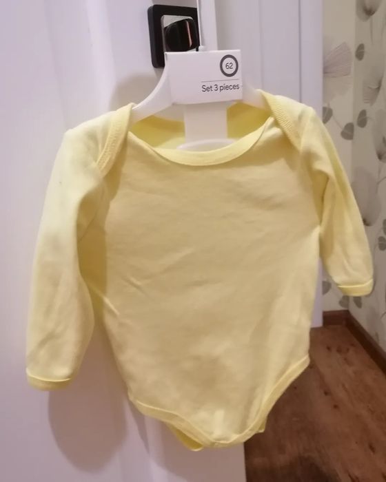 Продам боді з довгими рукавами та ромпер-чоловічки