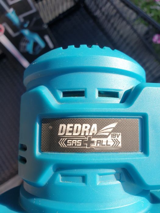 Podkaszarka akumulatorowa Dedra DED 7090 i akumulator Dedra 18V 4Ah