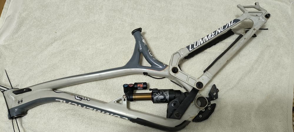 Qudro Commencal Supreme DH V4.3 29er