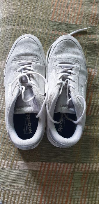 Buty Reebok zamsz roz.40