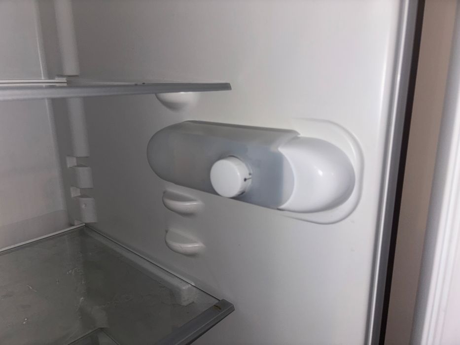 Холодильник Indesit