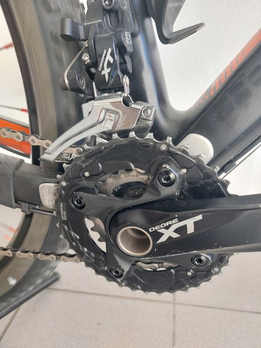 Bike BTT roda 29 em Carbono