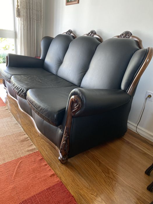 Sofa em pele preto