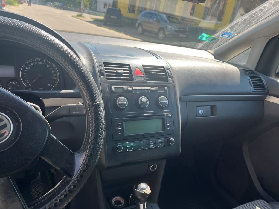 Продам vw touran 1,9 tdi