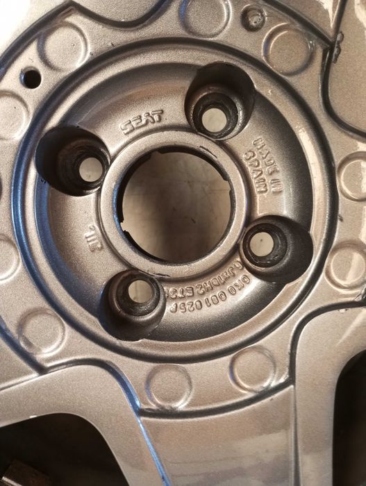Jante R16 Seat – Furação 4x100