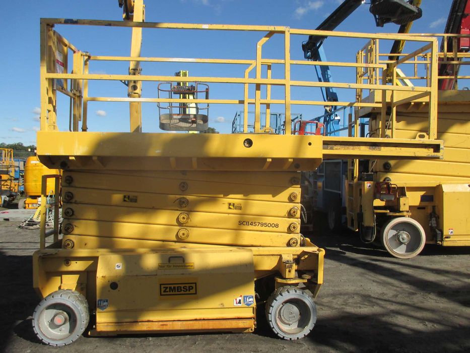 Podnośnik nożycowy 14 m HAB S142-12E2WD (JLG Genie Haulotte) UDT