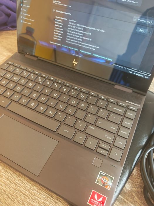 Portátil HP Envy 13" X360 CPU AMD Ryzen 5 3500U 8GB de RAM 256GB