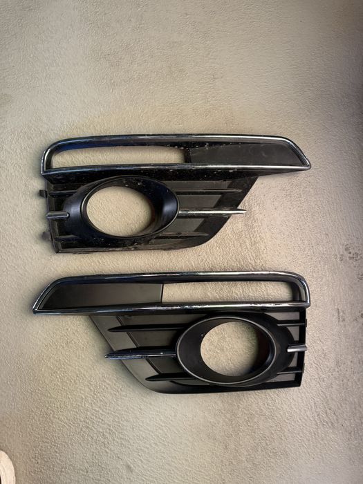 Решетка противотуманки VW Beetle A5 (оригинал)