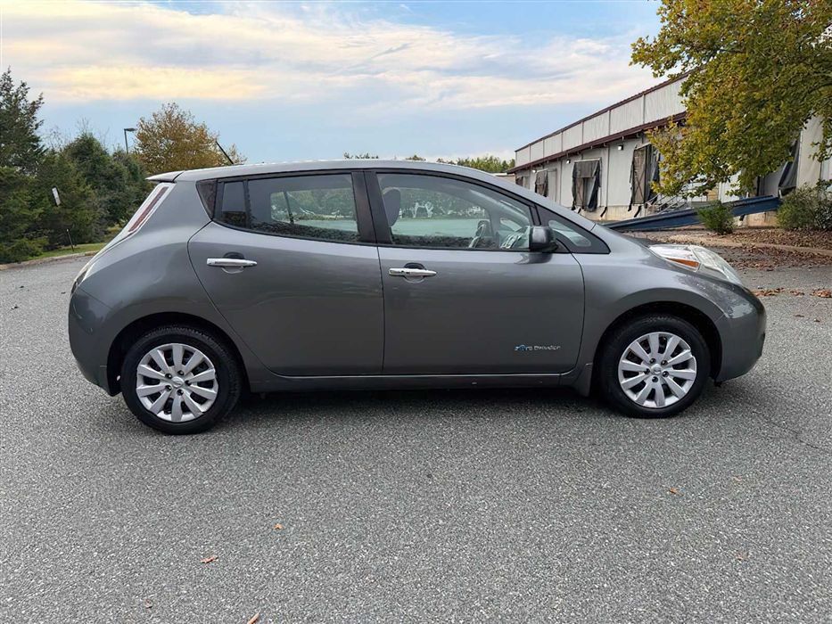 Nissan LEAF S-24      2016
