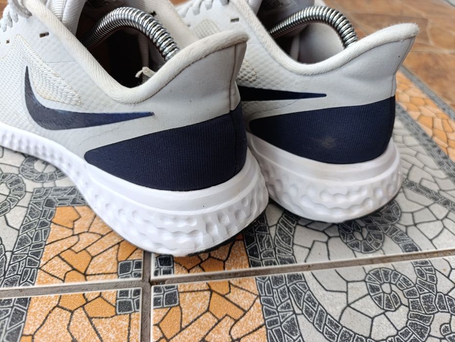 Nike 42-42.5см. чоловічі спортивні кросівки.