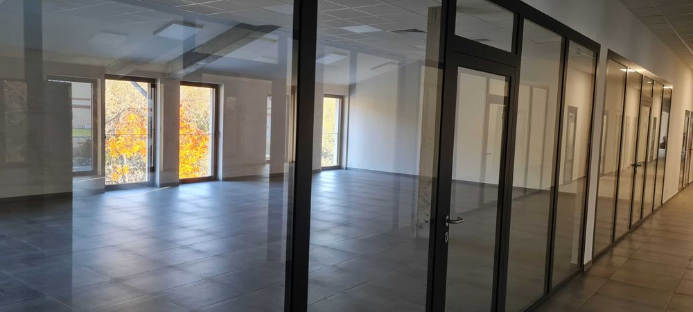 Do wynajęcia lokal 140mkw w centrum handlowym w Ropie