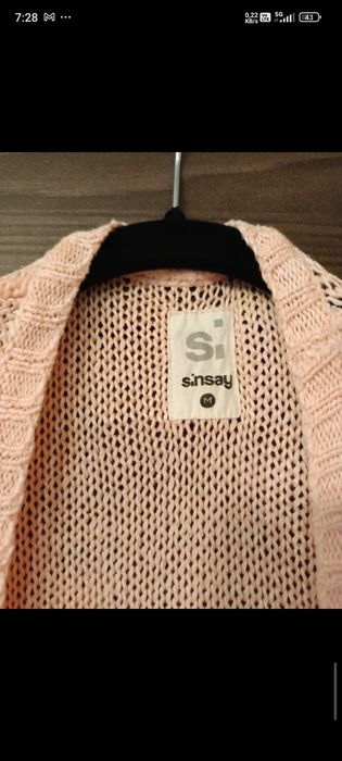 Różowy sweterek, rękaw 3/4