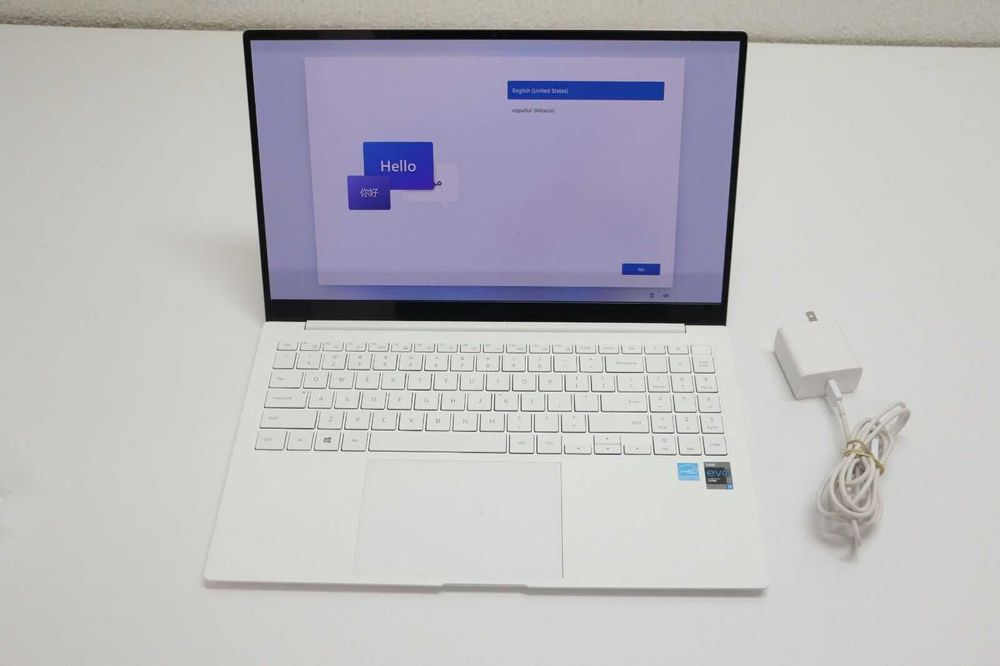 Samsung Galaxy Book Pro 15.6" FHD AMOLED 512GB SSD 16GB RAM i7-1165G7