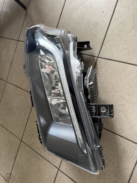 Iveco sway lampa lewa h7