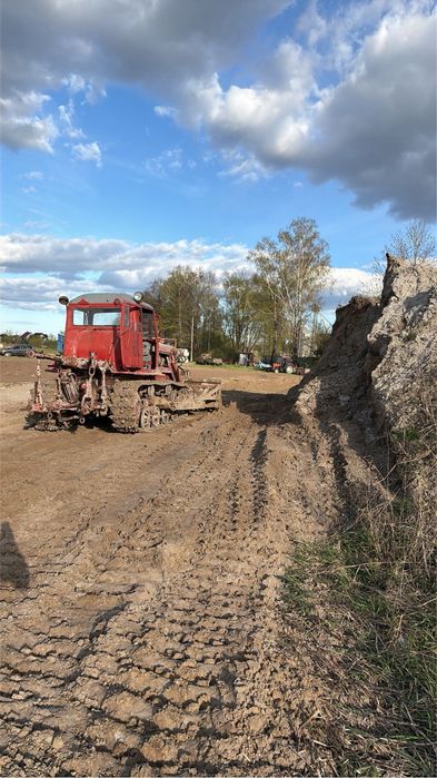 Ciągnik gąsienicowy DT 75 M