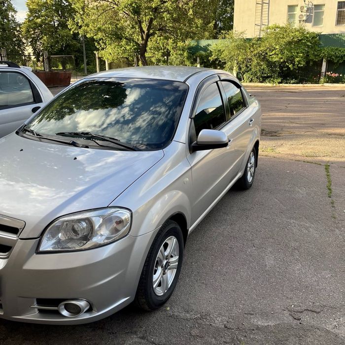 Chevrolet Aveo 2008 року 1.6 газ/бензин