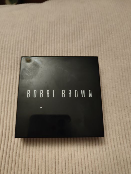 Bobbi Brown rozświetlacz pink glow